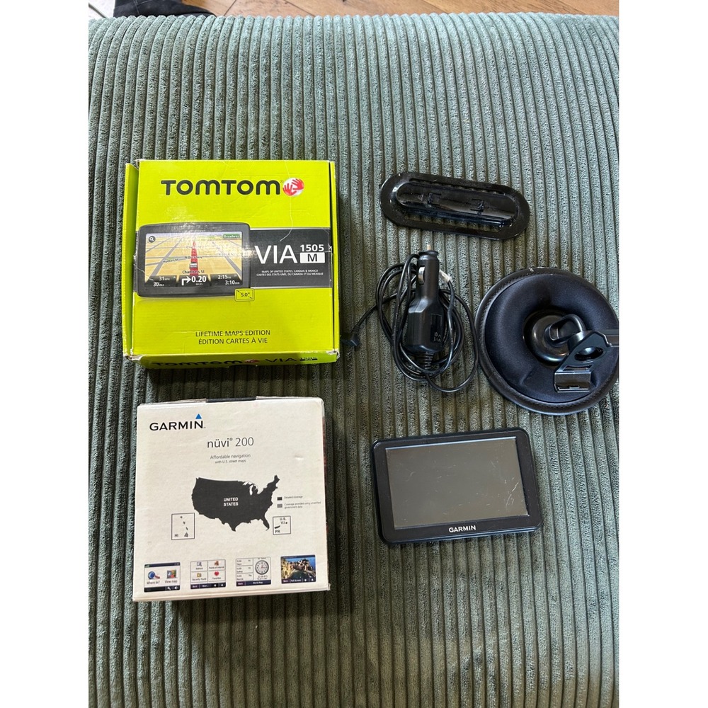 Garmin & Tomtom GPS‎ & Accessory Bundle